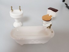 Porcelain Miniature Bathtub Dollhouse Bathroom Set Suite in White 