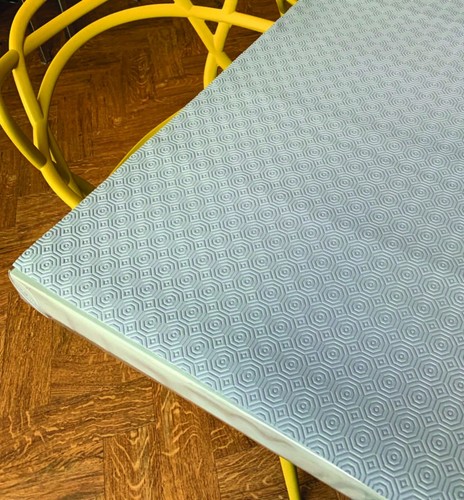 Blue grey heat resistant table - blue,