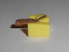 Replacement stylus for - stylus, shure