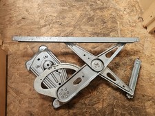 Renault Megane Right Hand Front Window Regulator 966416102