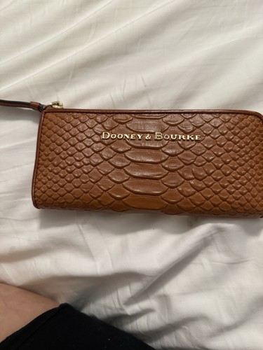Dooney bourke - &,