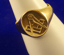 Vintage 9ct Gold MASONIC Square & Compass SIGNET RING Sz Q Hm 4 Gram 99p