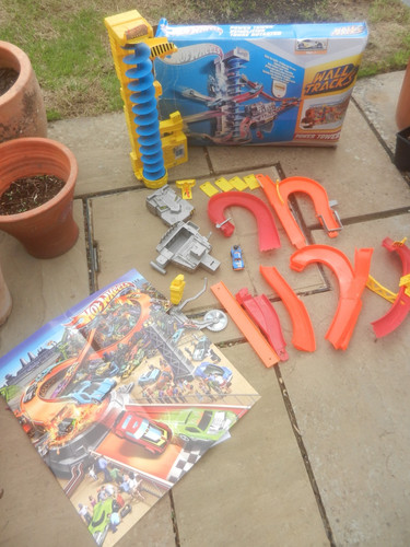 Hot wheels wall tracks - wall,