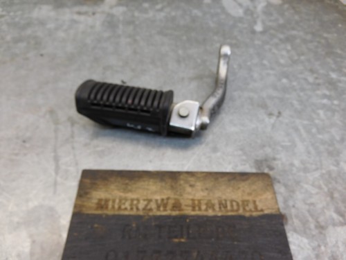 Suzuki gn125 125 footrest - suzuki,