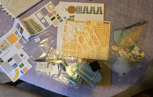 Unfinished diorama spares for - diorama,