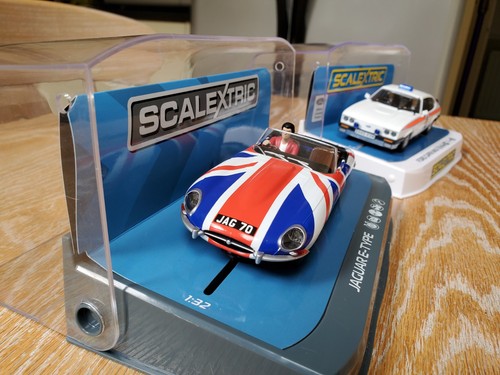 New scalextric c3878 jaguar - c3878,