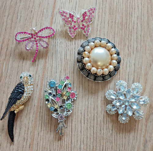 Vintage brooch bundle 6 - bundle,,