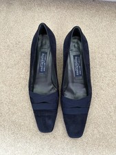 Stuart Weitzman (For Russell &