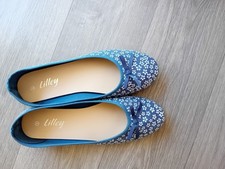 Ladies Blue Flower Pattern Flat Shoes Size 6