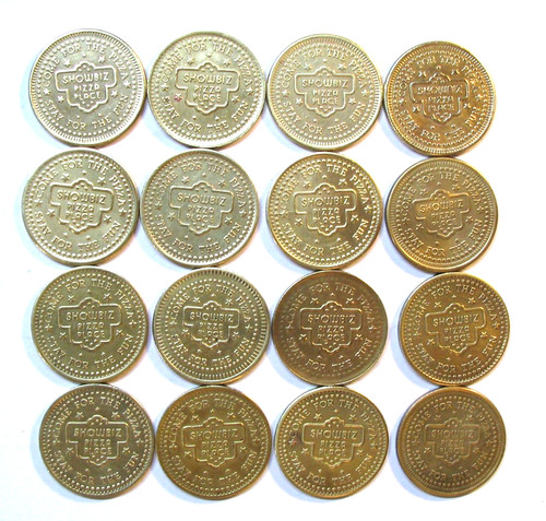 Showbiz pizza place brass coin - showbiz,
