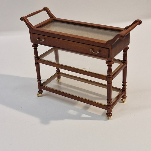12th scale dolls house - 1:12th,