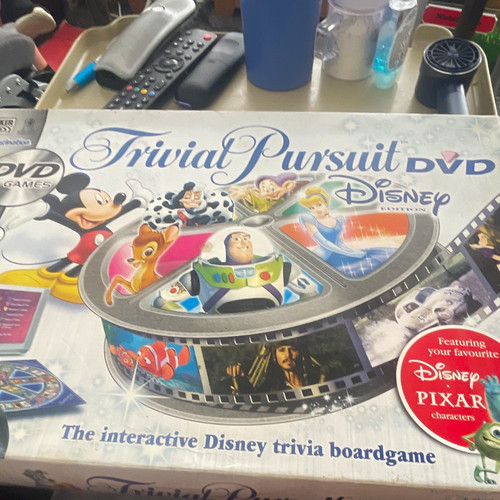 Hasbro trivial pursuit dvd - pursuit,