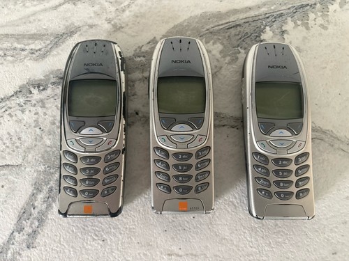 Nokia 6310i phones spares or - 3,