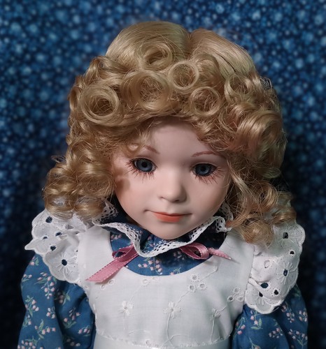 Vintage new global - vintage, doll