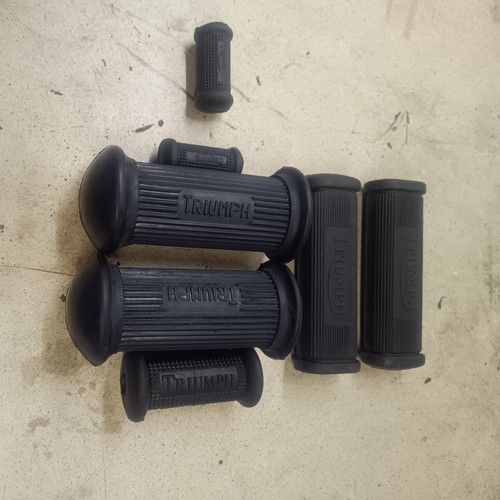 Triumph twins footrest - triumph,