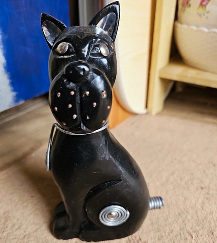 Kitchen wooden carved dog - , 23