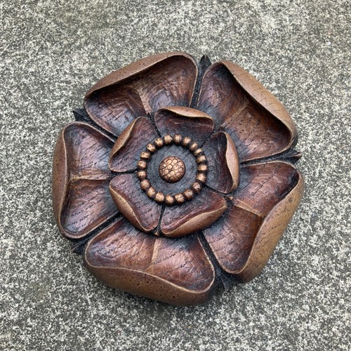 Yorkshire rose carving tudor - yorkshire,