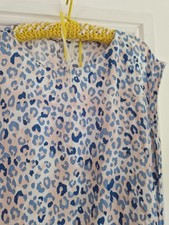 Sandwich Ladies Top 42