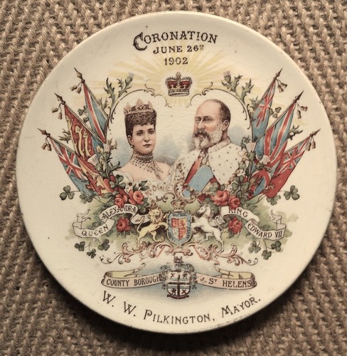Vintage coronation plate queen - coronation,