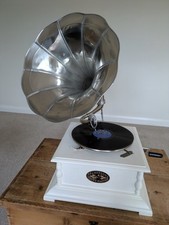 Vintage/Retro style white Gramophone with original record, ideal for wedding.