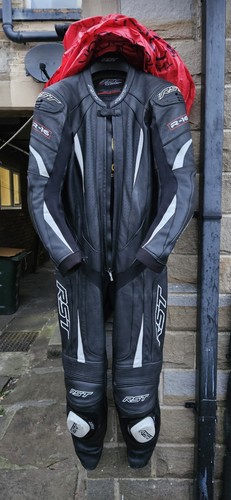 Rst r16 size uk40 eur50 - r16,