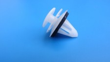 FORD CAR INTERIOR TRIM PANEL/DOOR CARD FASTENER RIVET PLASTIC TRIM CLIPS