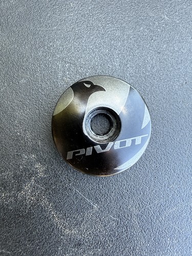 Pivot cycles stem top - top, cap