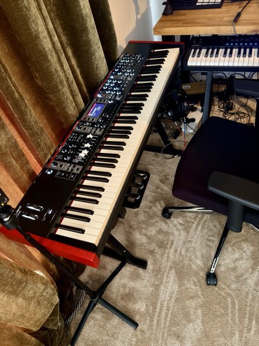 Roland stage 88 - roland, v-stage
