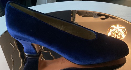 Vintage navy velvet court - navy,