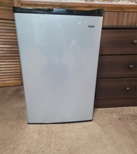4.5 cu ft mini fridge unopened