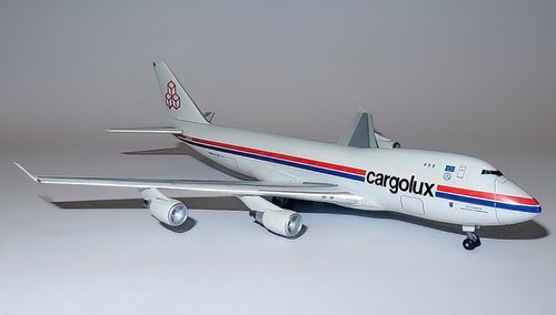 Dragon wings 400 model of - 1/400,