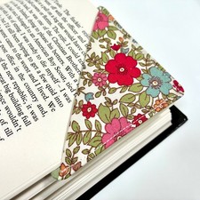 Handmade Floral Fabric Corner