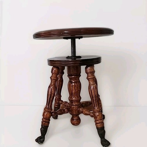 Antique player pian - antique,