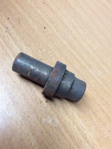 Velocette valve guide iron - guide, mss