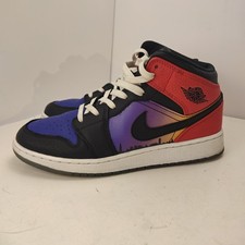 Kids Sz 6.5Y Nike Air Jordan 1