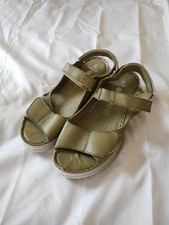 Pavers Sage Green Leather Memory Foam Walking Sandals Size 7