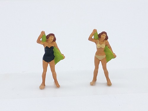 Preiser figures sunbathers - preiser,