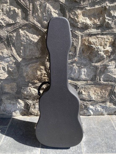 Vintage hard shell - hard, acoustic