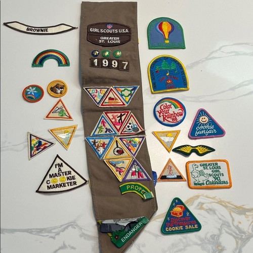Brownie badge sash with - with, 16