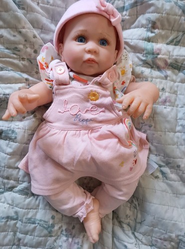 Ashton drake baby girl - ashton,