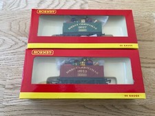 Hornby R6825 & R6932 Christmas Wagon 2017 & 2019