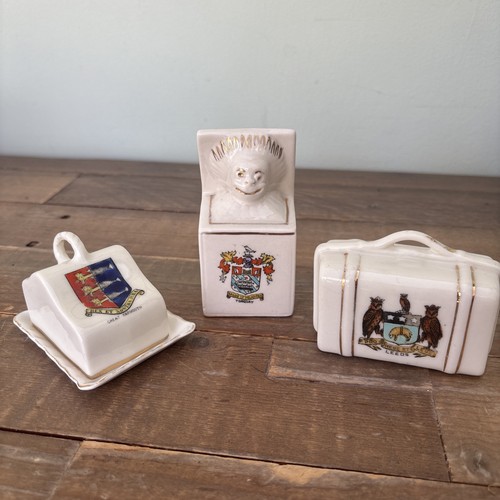 Crested china jack box - in,