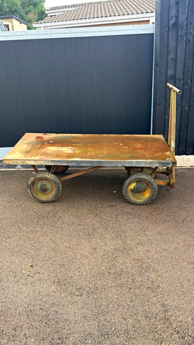 Heavy duty steel - duty, flatbed