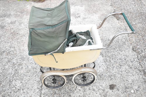 Vintage 1960s green cream - vintage,