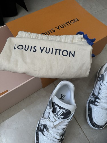 Sneakers - lv,