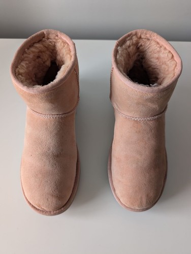 100 authentic ugg classic - 100%,