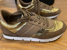 CALVIN KLEIN Ladies Trainers - Size 5 - Super Condition