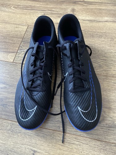 Nike football shoes 5 - shoes, 7.5