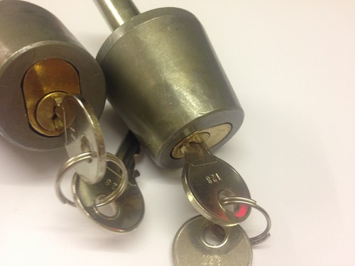 Roller shutter bullet lock - , pin