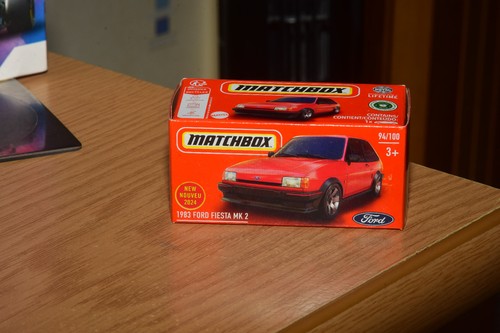 Matchbox red 1983 - red,